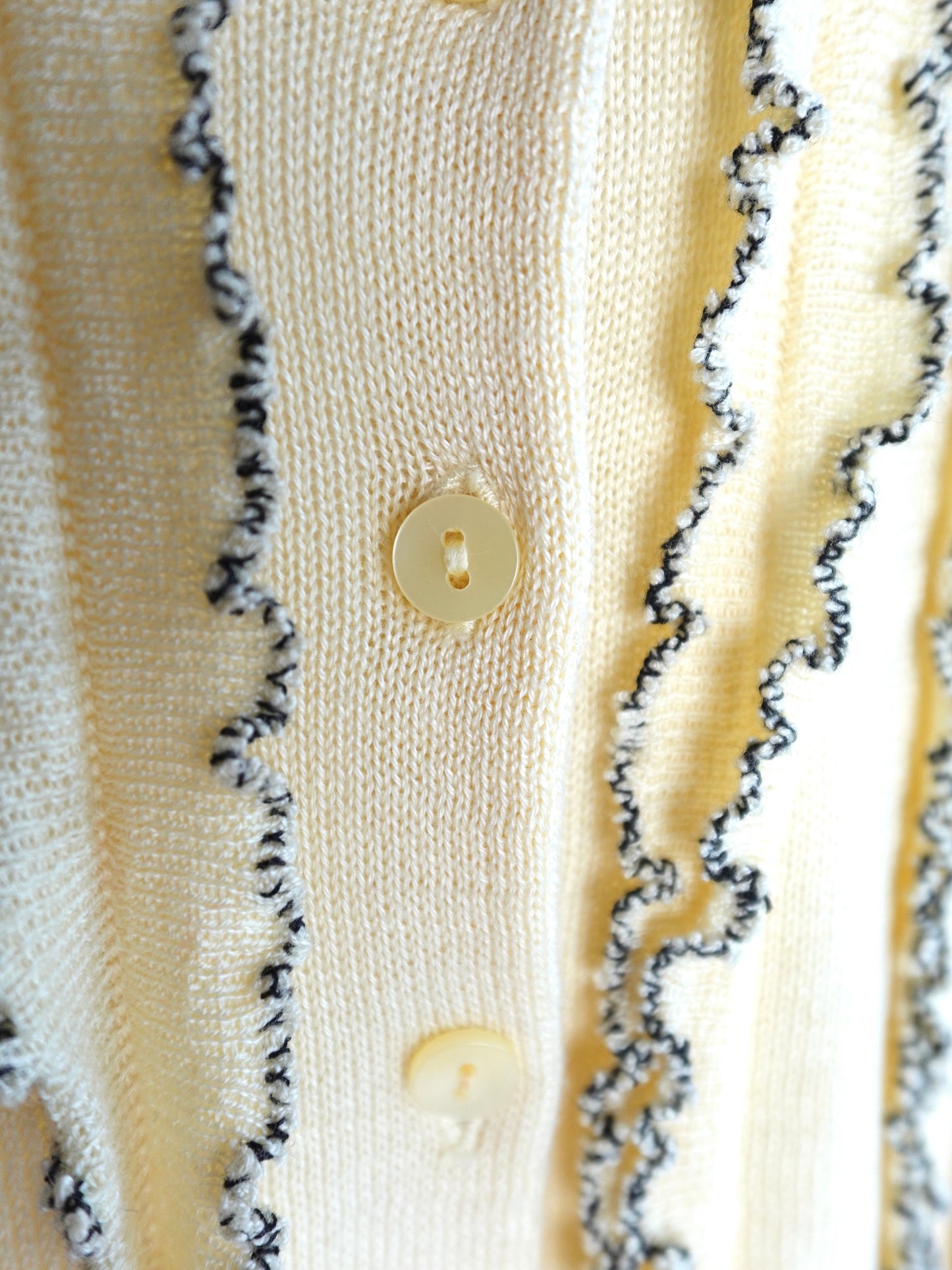 Frill line Cardigan