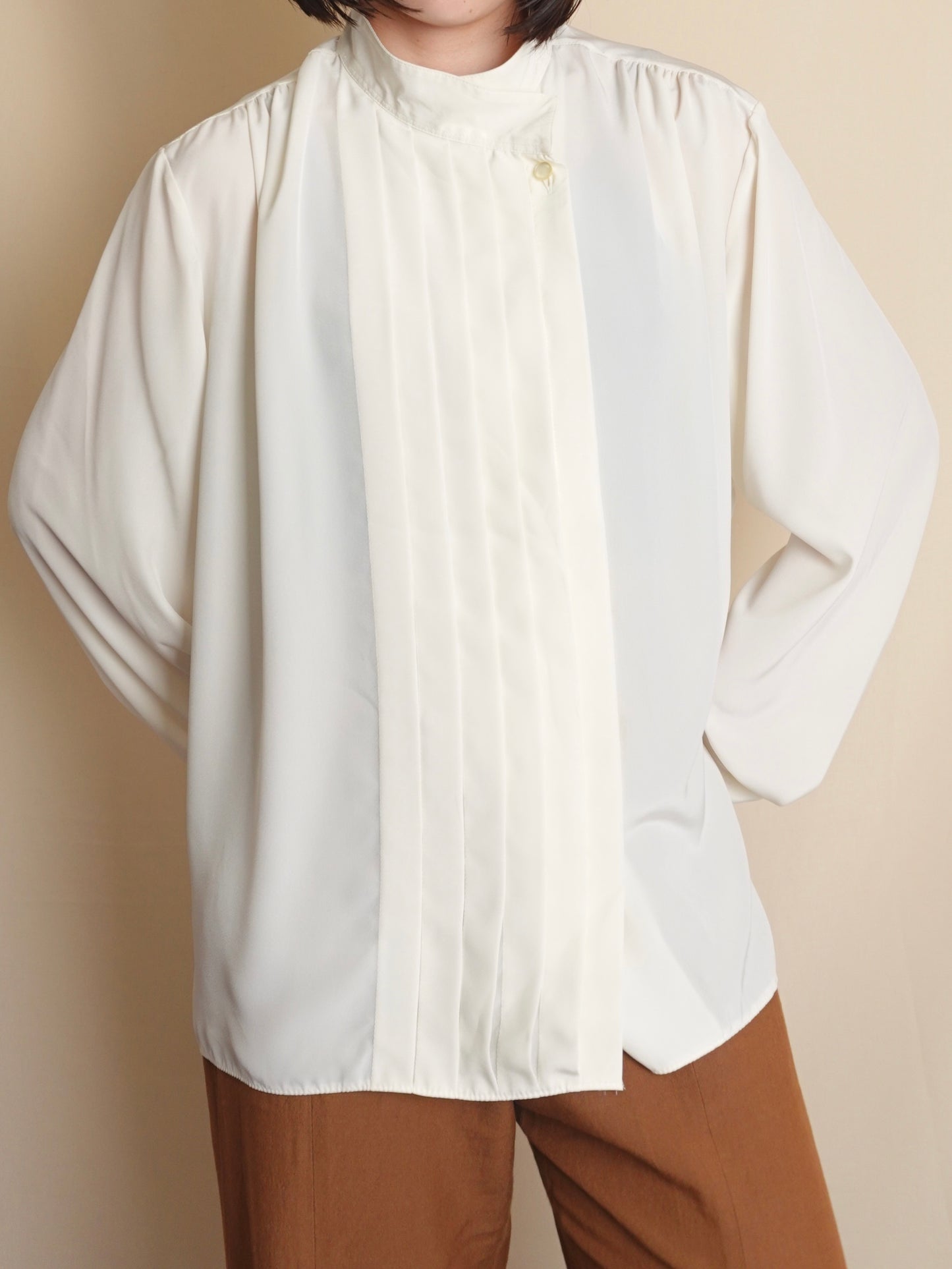 Stand collar Pleats Blouse