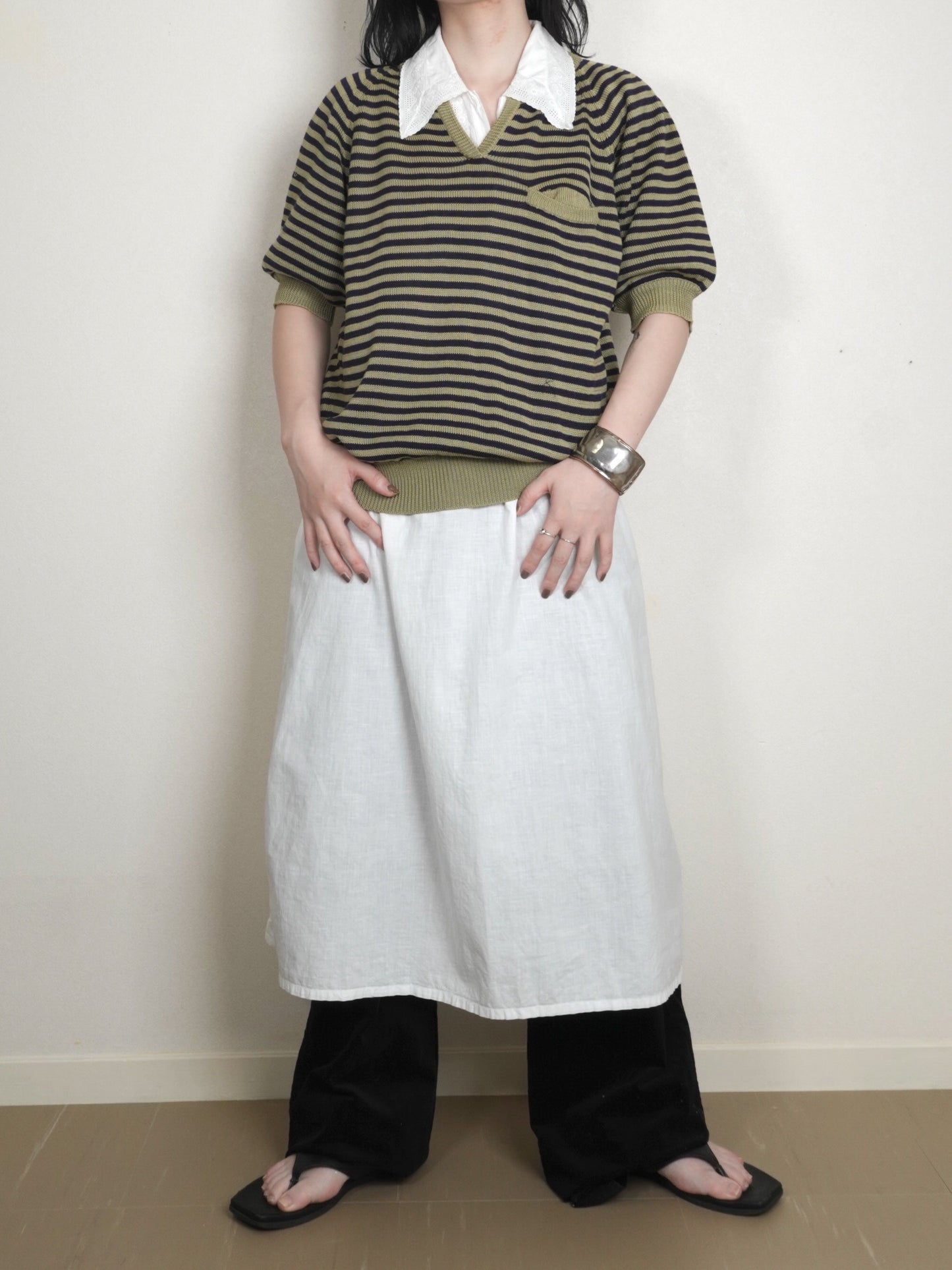 Vneck Border Tops