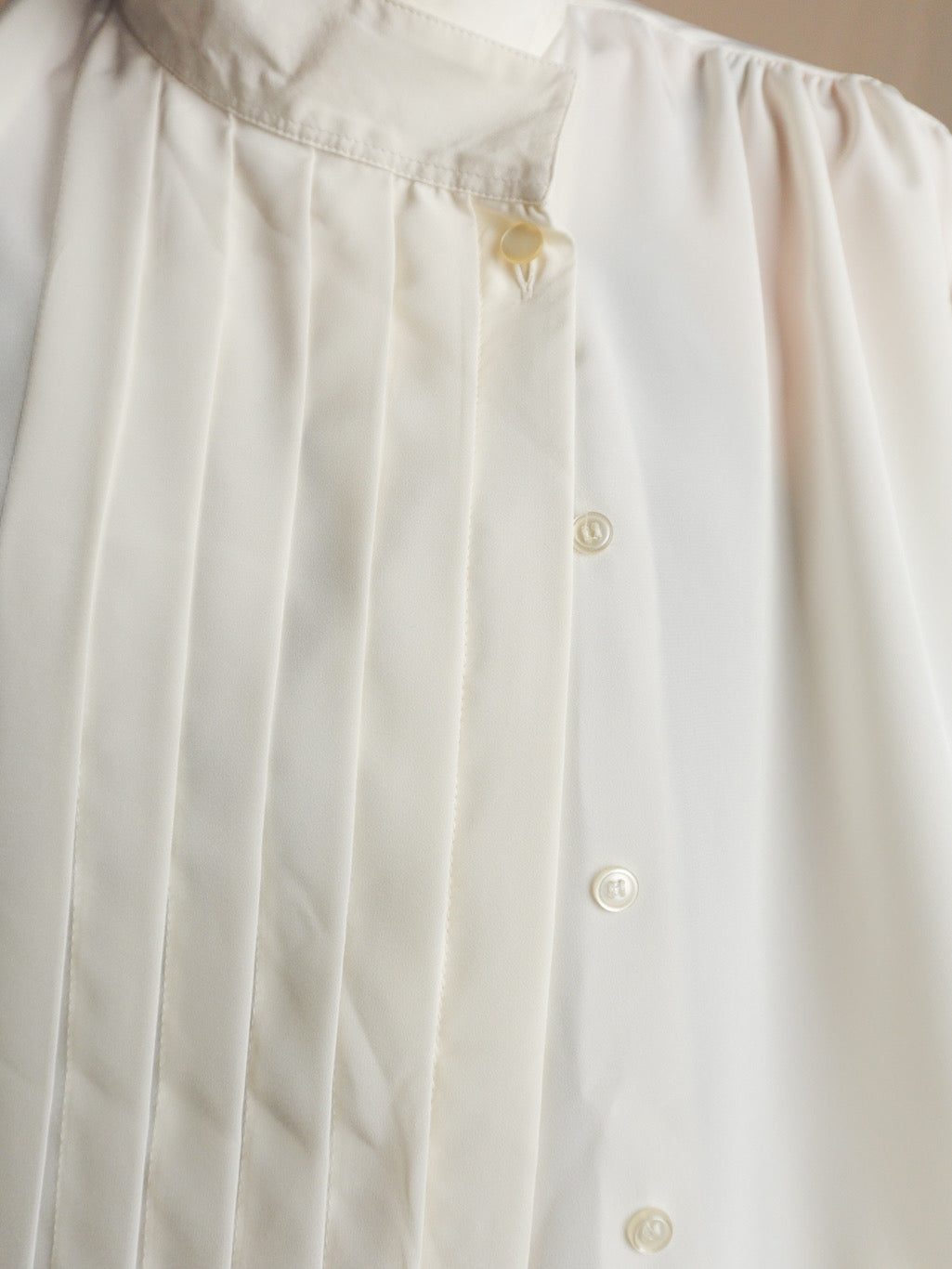 Stand collar Pleats Blouse