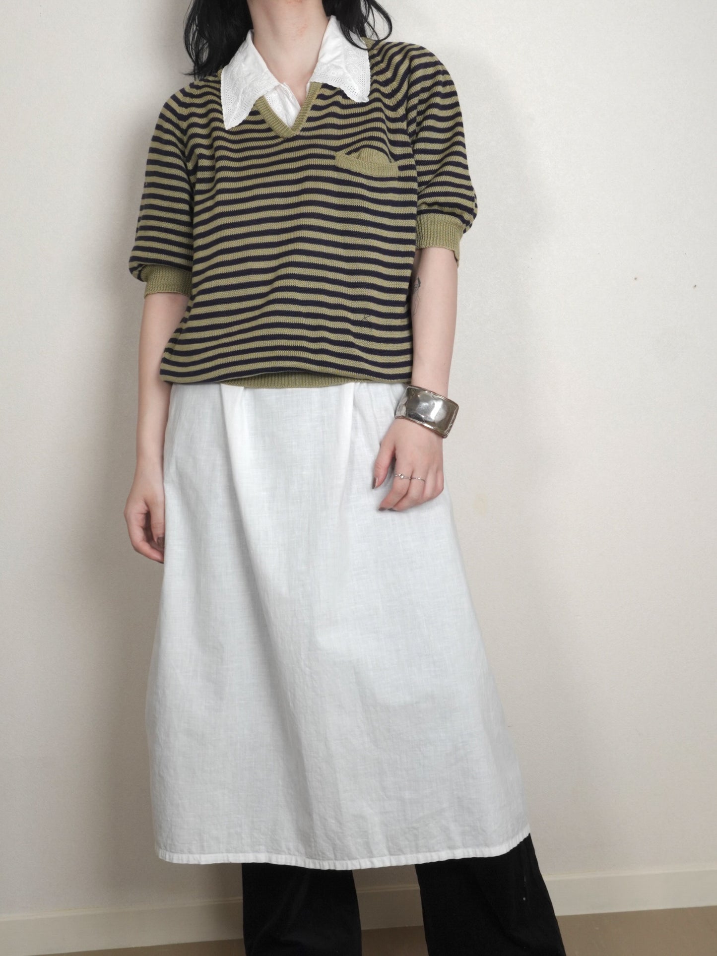 Vneck Border Tops