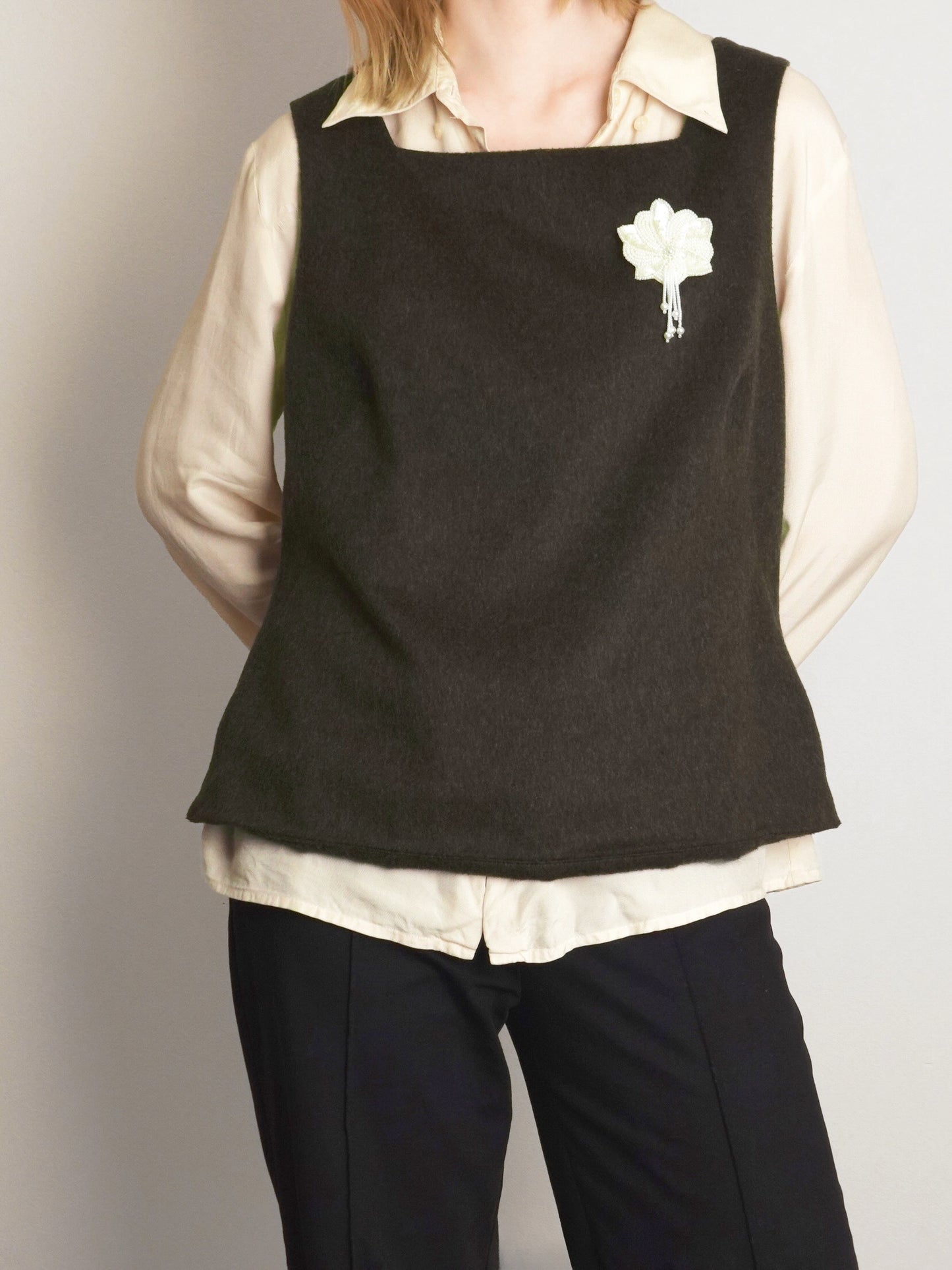 Square neck Vest
