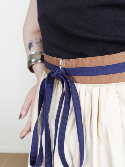 Line Design Flare Skirt