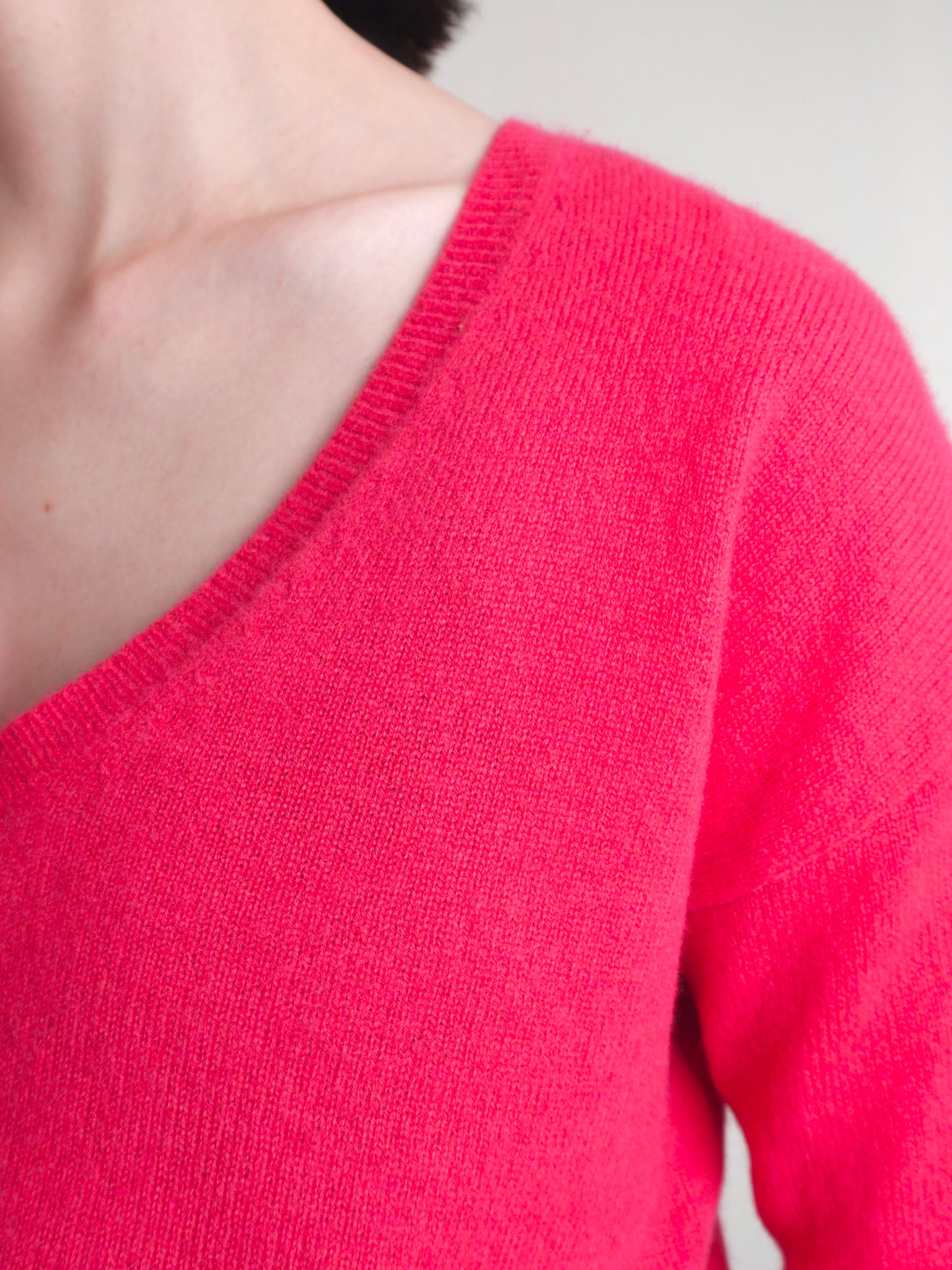 Cashmere Vneck Knit