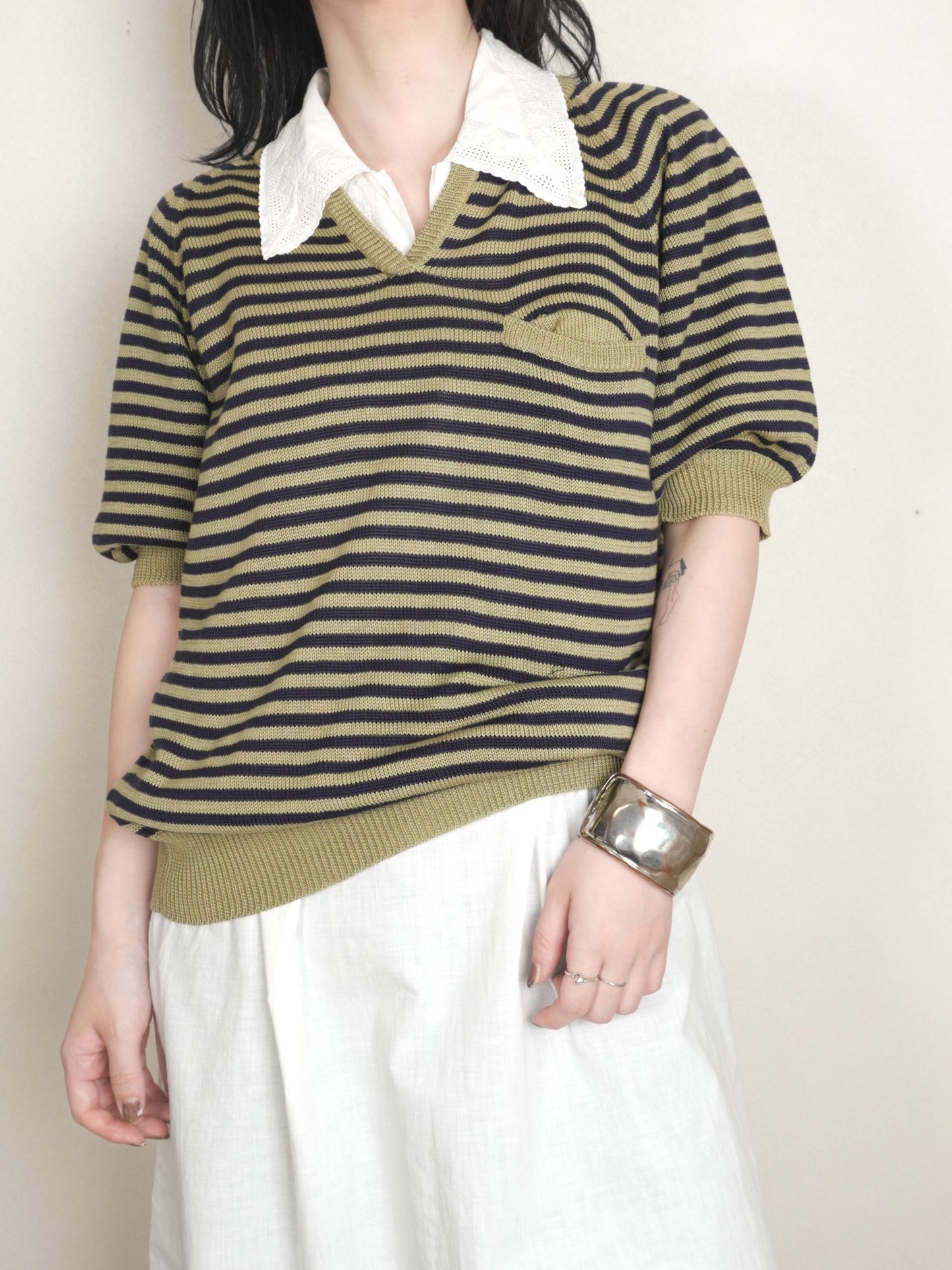 Vneck Border Tops