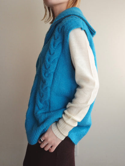 Zipup Knit Vest