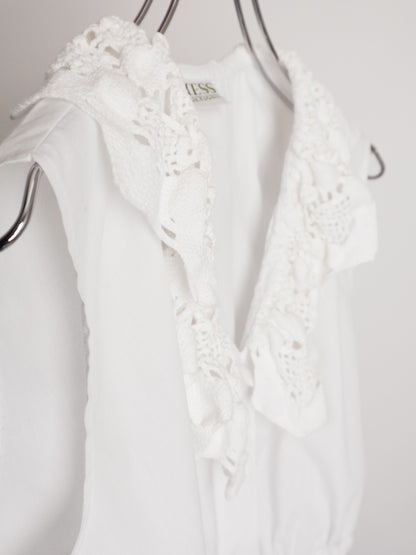 Cropped Lace collar Tops