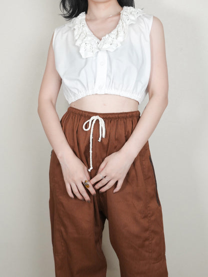 Cropped Lace collar Tops
