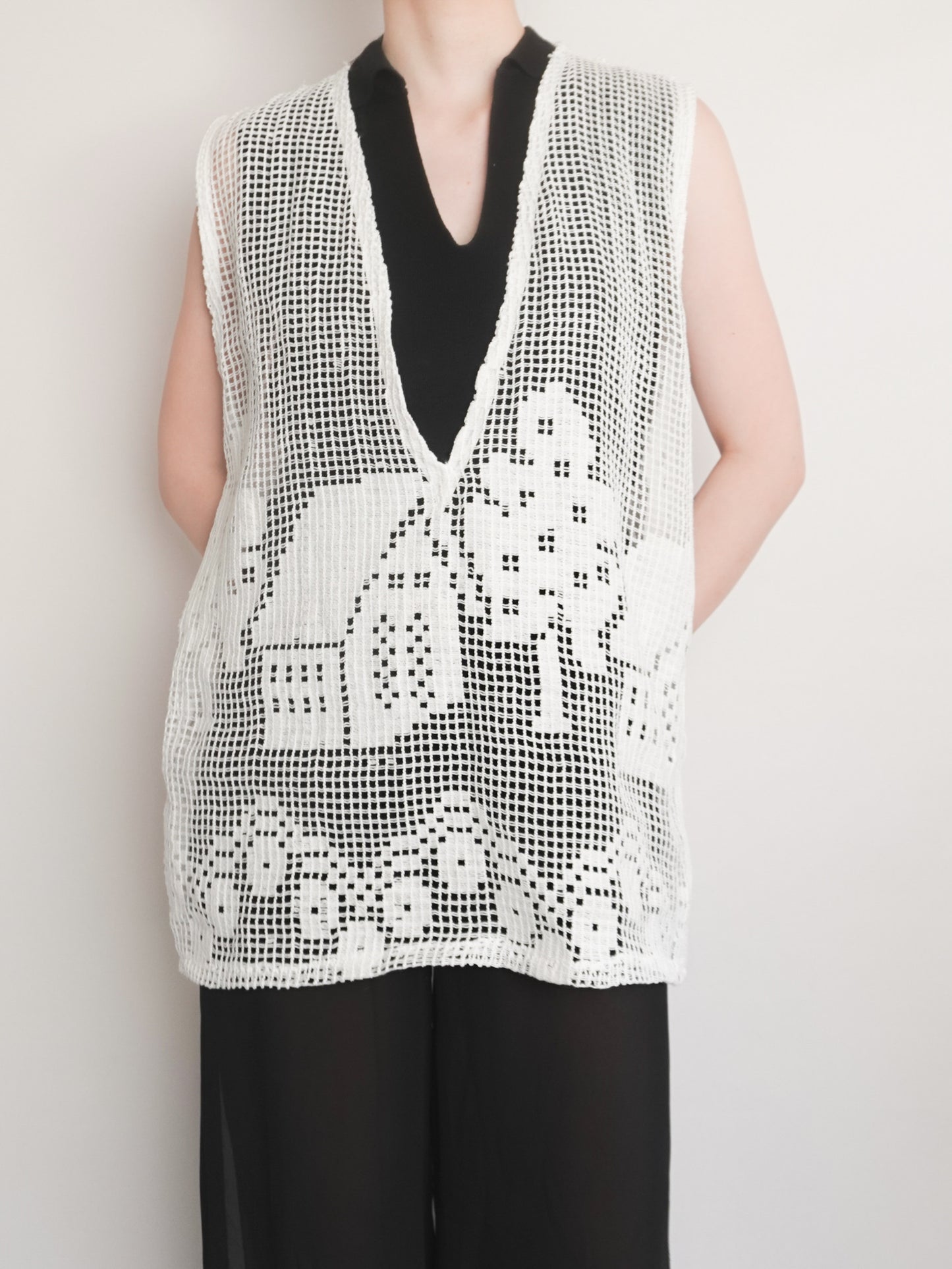 Remake Deep neck Crochet Vest
