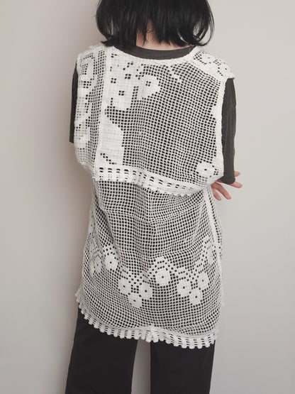 Remake Deep neck Crochet Vest