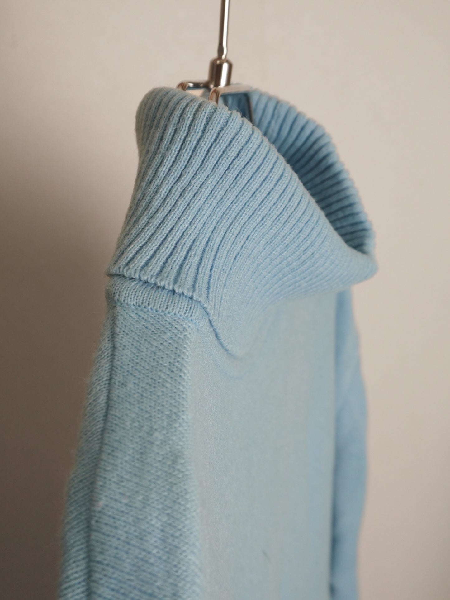 Acrylic Highneck Knit