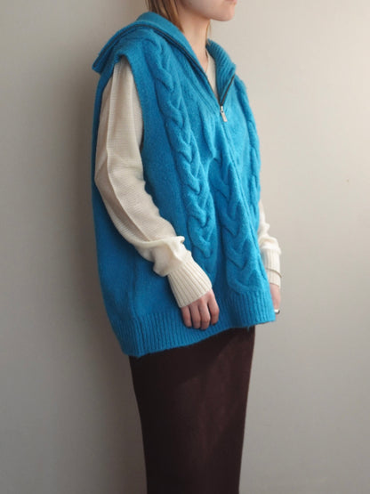 Zipup Knit Vest