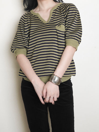 Vneck Border Tops