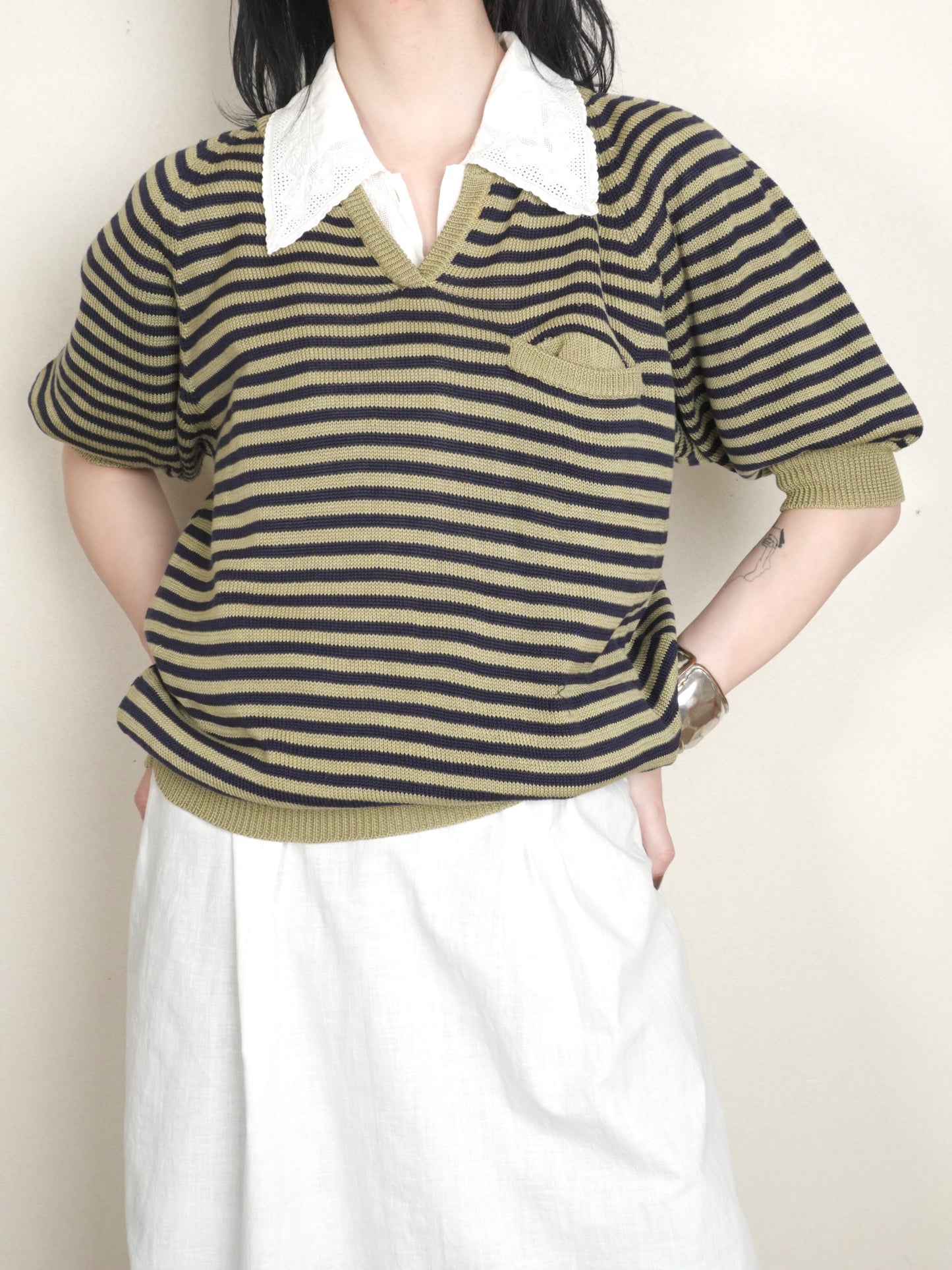 Vneck Border Tops
