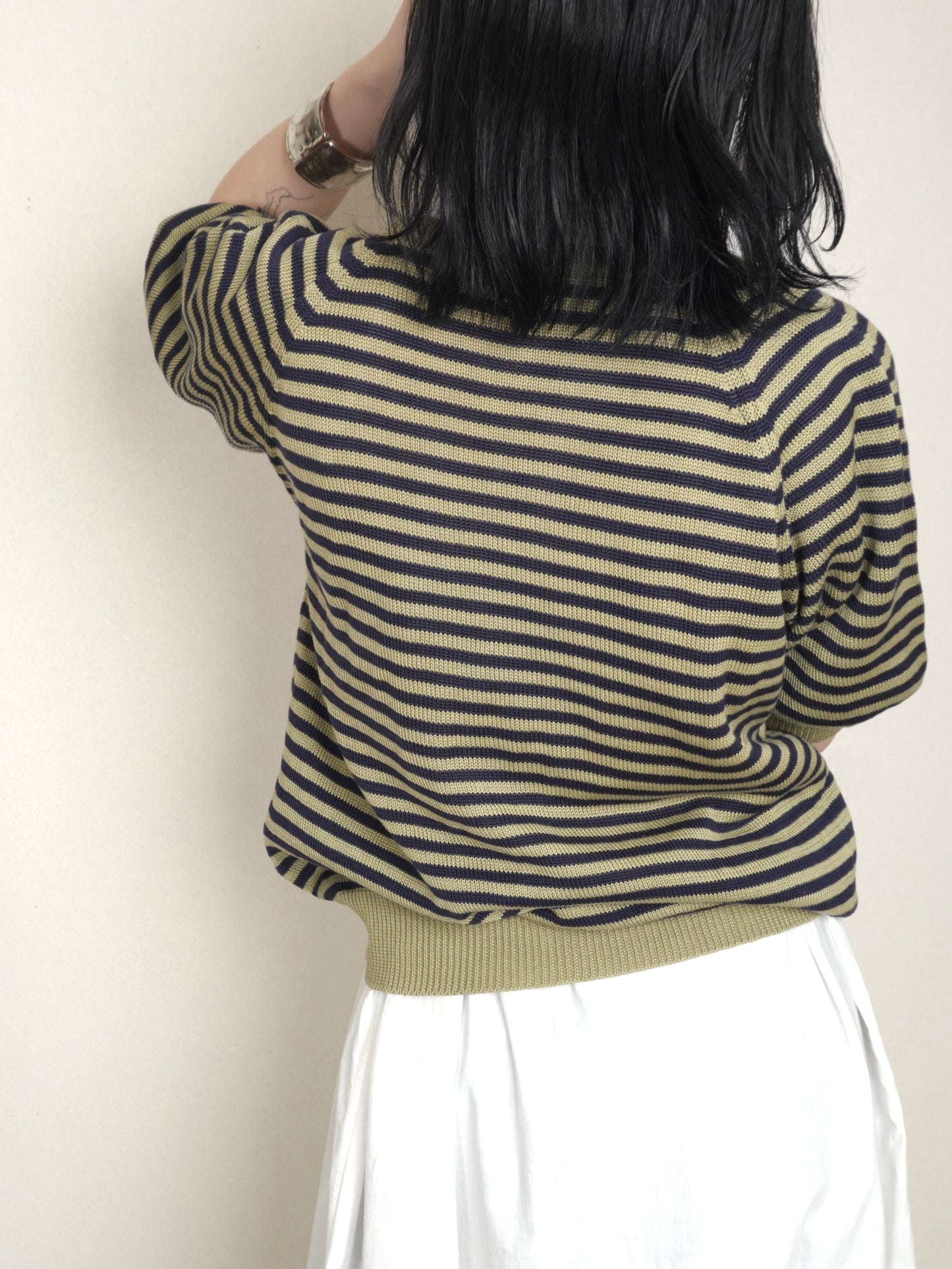 Vneck Border Tops