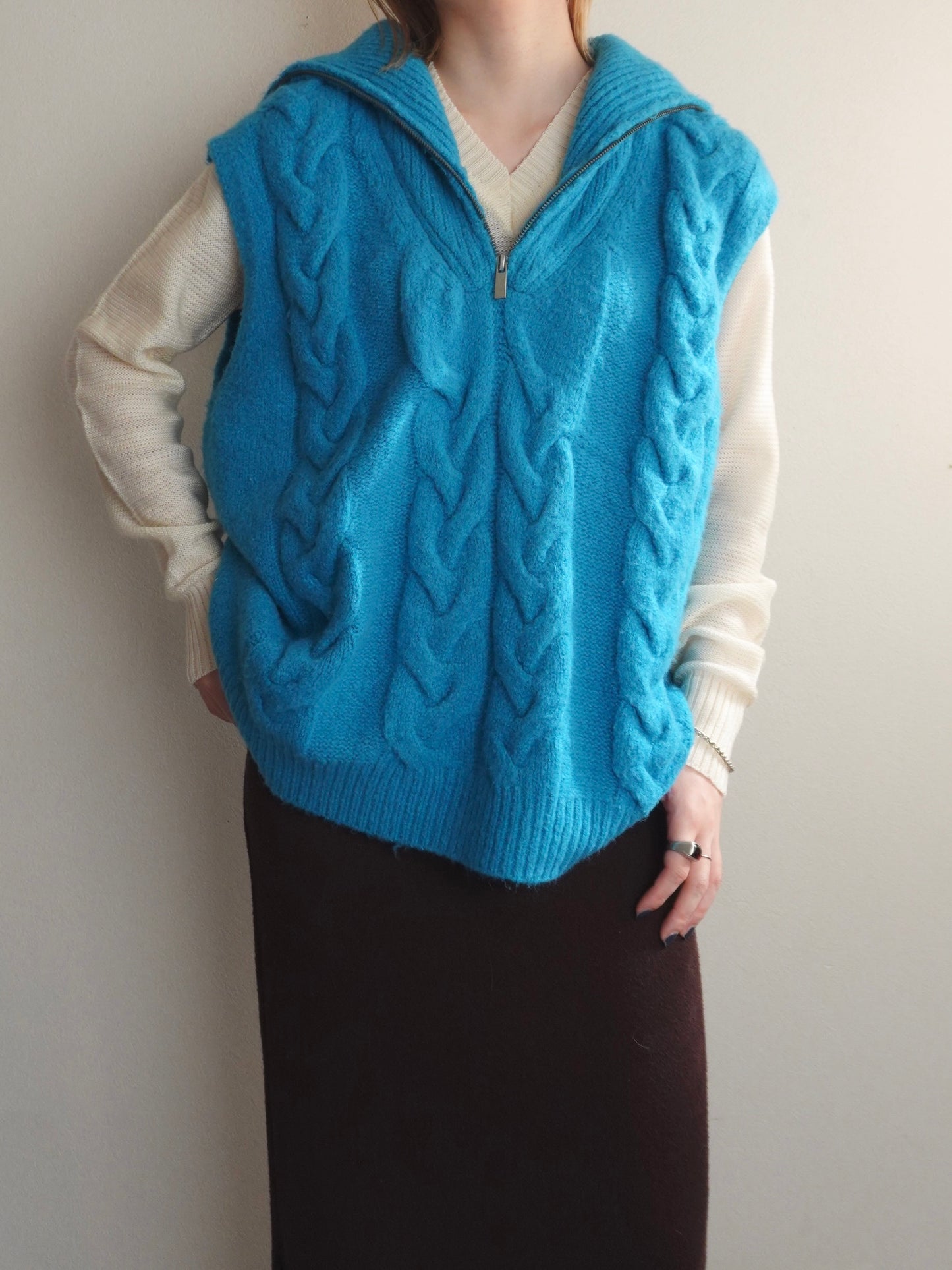 Zipup Knit Vest