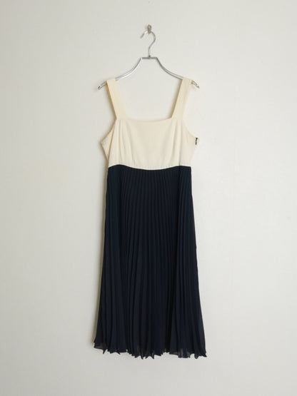 Pleats Jumper Onepiece