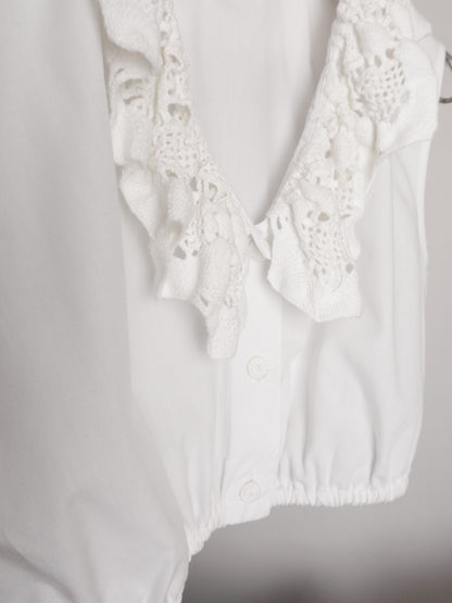 Cropped Lace collar Tops