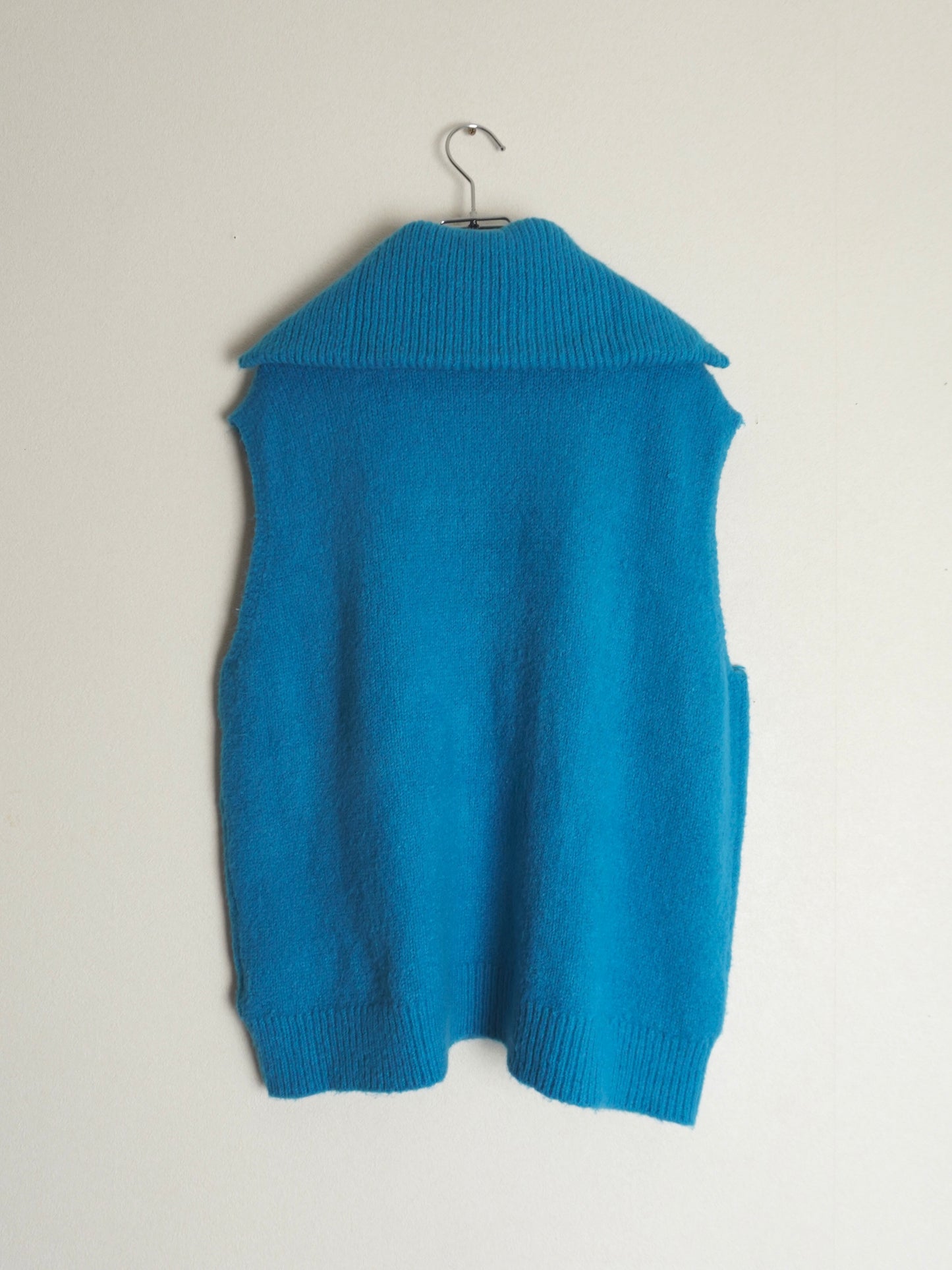 Zipup Knit Vest